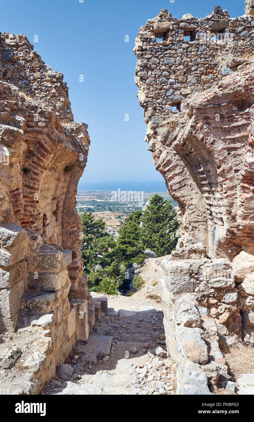 Les ruines de la porte de pierre de l'ancienne ville de Palio Pyli sur l'île de Kos en Grèce Banque D'Images