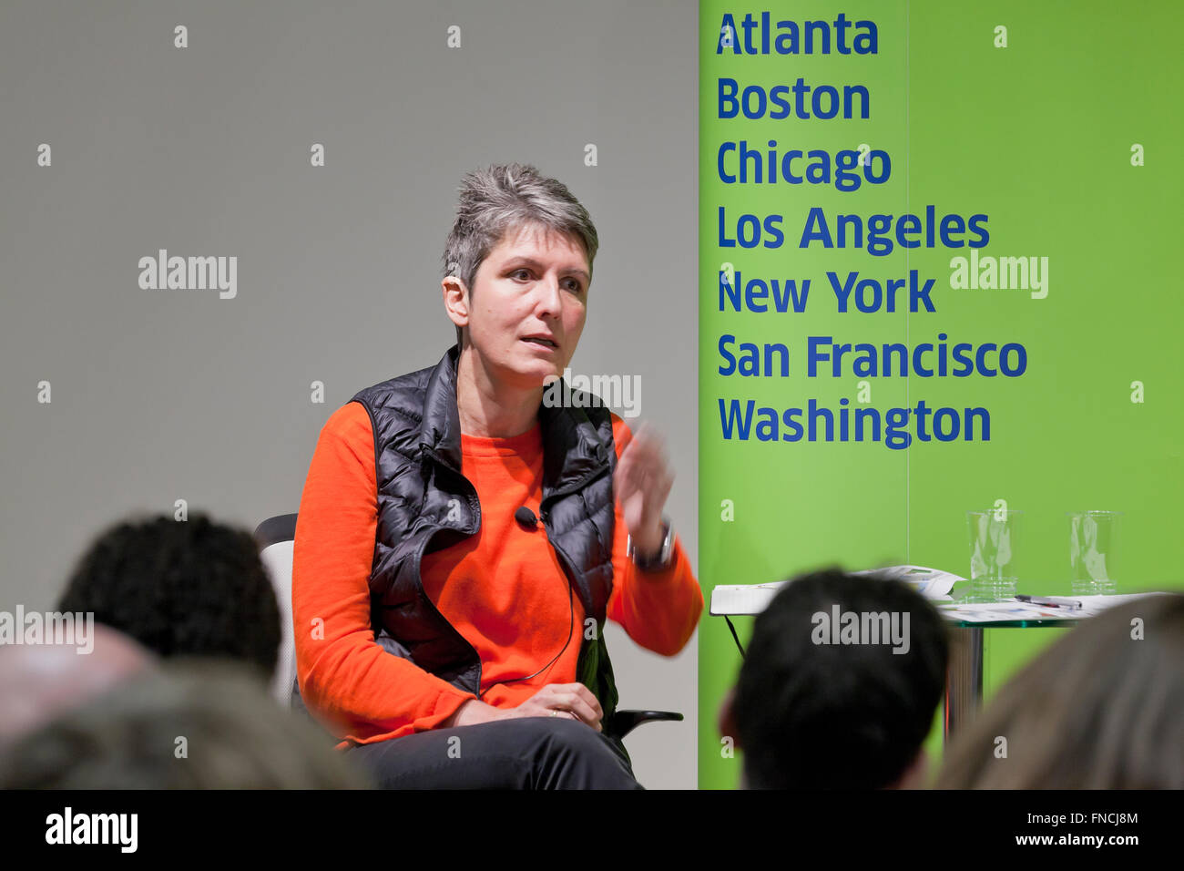 Washington, DC, USA. 14 mars, 2016. Les journalistes des médias allemands basée à Washington Ina Ruck, Ines Pohl, et l'éditorialiste du Washington Post Charles Lane discuter de l'état allemand aux élections du Parlement européen au Goethe-Institut. Credit : B Christopher/Alamy Live News Banque D'Images