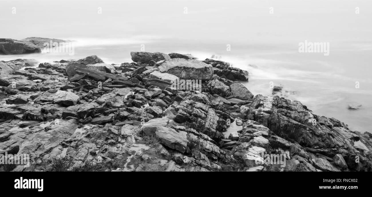 Côte Rocheuse dans le Maine d'hiver Banque D'Images