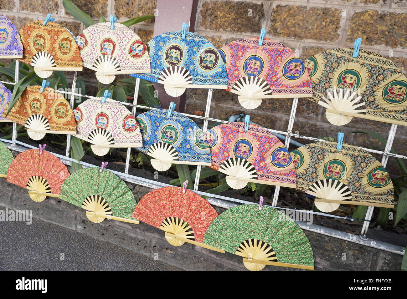 Thai folding paper part fans Banque D'Images