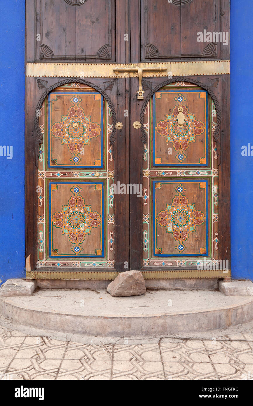 La décoration traditionnelle à Marrakech Maroc portes Banque D'Images