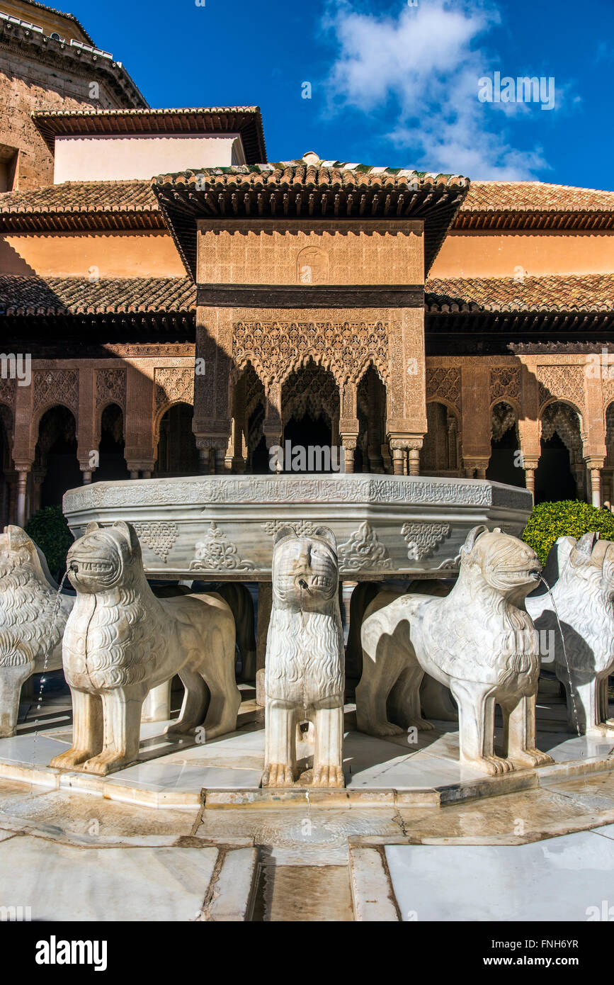 Fontaine de la Cour des Lions, le Palais des Lions, palais de l'Alhambra, Grenade, Andalousie, Espagne Banque D'Images