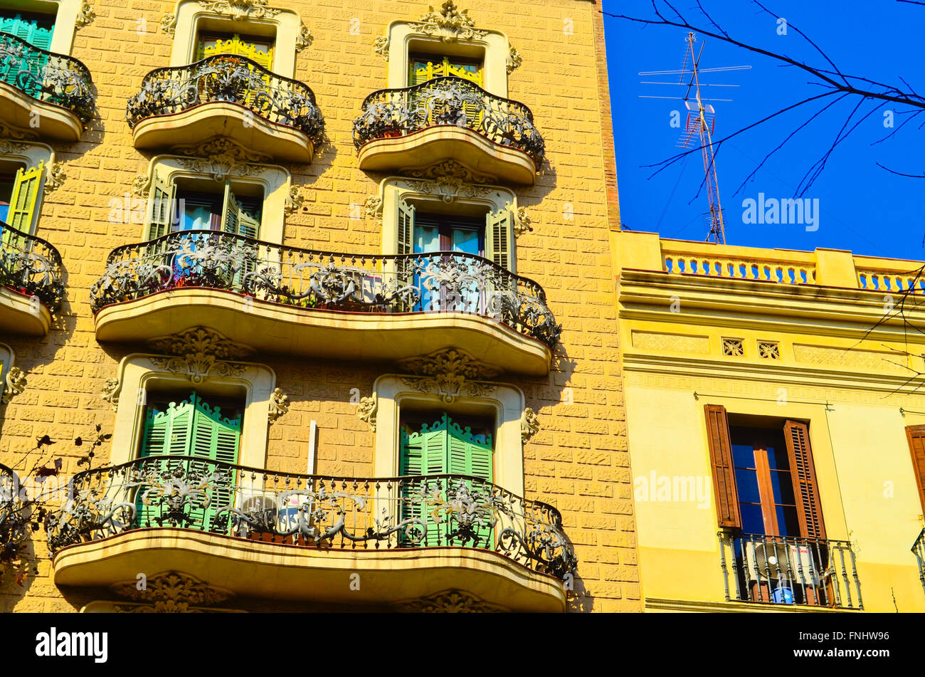 D'un balcon. L'Eixample, Barcelone, Catalogne, Espagne. Banque D'Images
