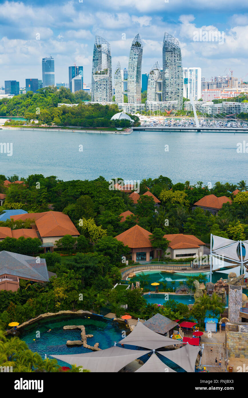 Gratte-ciel de Singapour à partir de l'île de Sentosa Banque D'Images