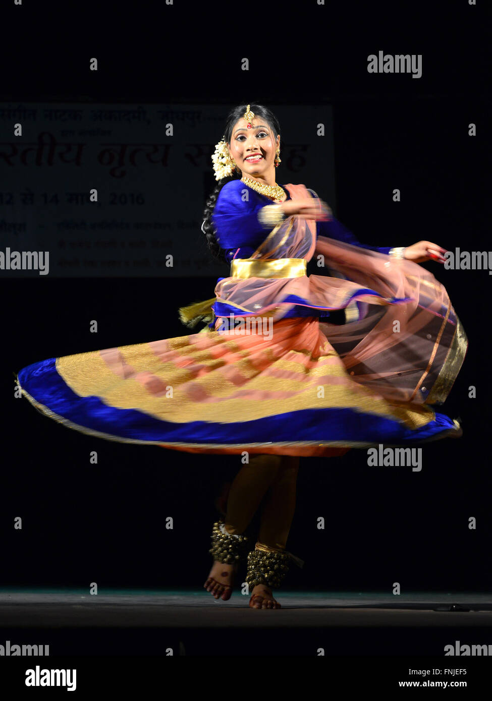 La danse Kathak Kathak dancer dans le dernier jour de l'ensemble Festival de danse organisé par l'Inde Rajasthan Sangeet Natak Akademi au Town Hall à Jodhpur, Rajasthan, Inde. (Photo de Mohammed Sharif / Pacific Press) Banque D'Images
