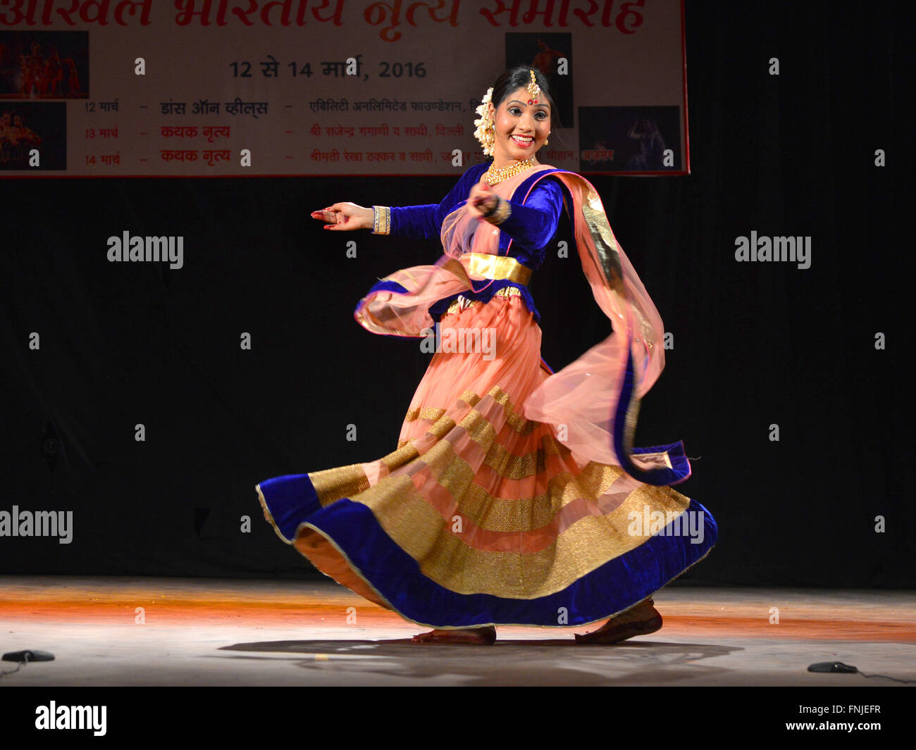 La danse Kathak Kathak dancer dans le dernier jour de l'ensemble Festival de danse organisé par l'Inde Rajasthan Sangeet Natak Akademi au Town Hall à Jodhpur, Rajasthan, Inde. (Photo de Mohammed Sharif / Pacific Press) Banque D'Images