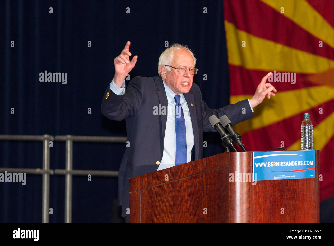 Phoenix, Arizona, USA. 15 mars, 2016. Bernie Sanders fait campagne pour le président devant une foule de 7347 personnes.. Crédit : Jennifer Mack/Alamy Live News Banque D'Images