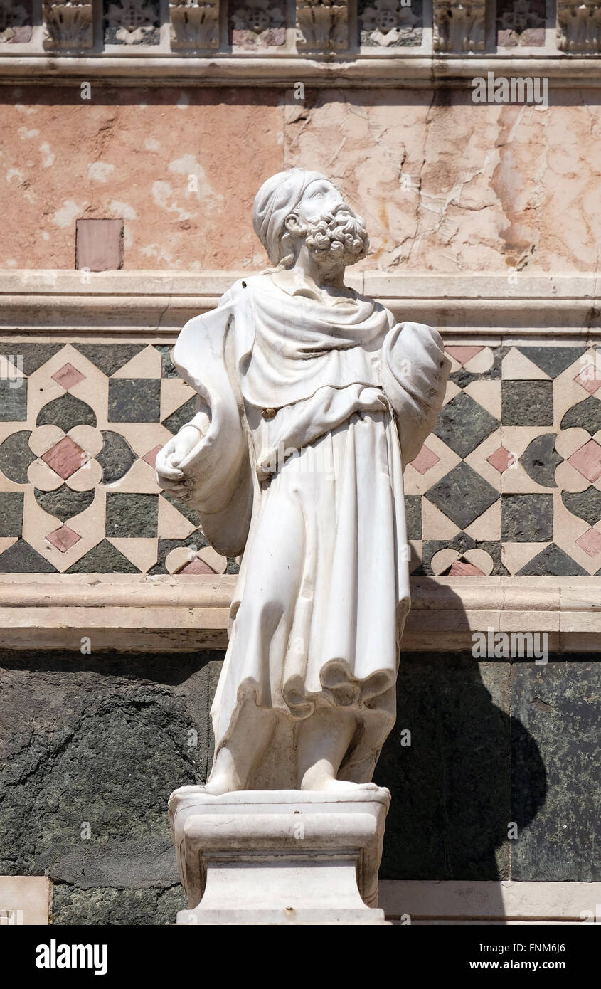 Statue de prophète par Andrea Pisano, Cattedrale di Santa Maria del Fiore (Cathédrale de Sainte Marie de la fleur), Florence Banque D'Images