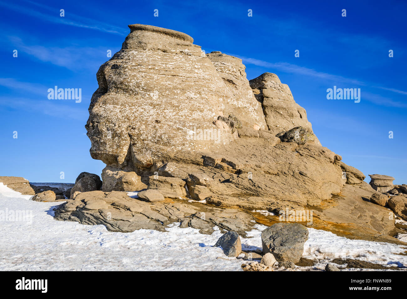 Les montagnes des Carpates, en Roumanie. Sphinx roumain, rocher naturel formé et phénomène géologique formé par l'érosion Monts Bucegi. Banque D'Images