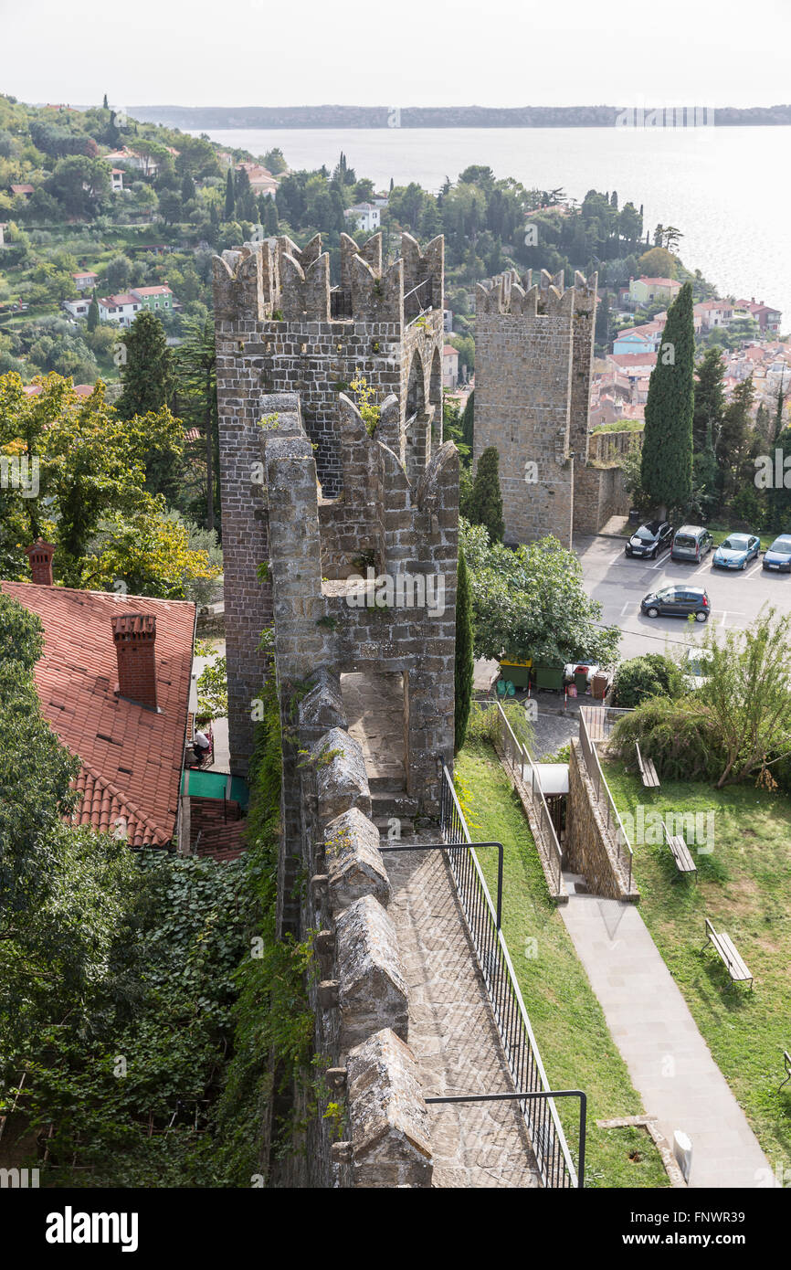 La vieille ville de Piran, Slovénie murs fortifié médiéval. Banque D'Images