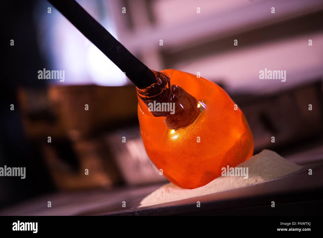 Usine de fabrication de verre soufflé Banque de photographies et d'images à  haute résolution - Alamy