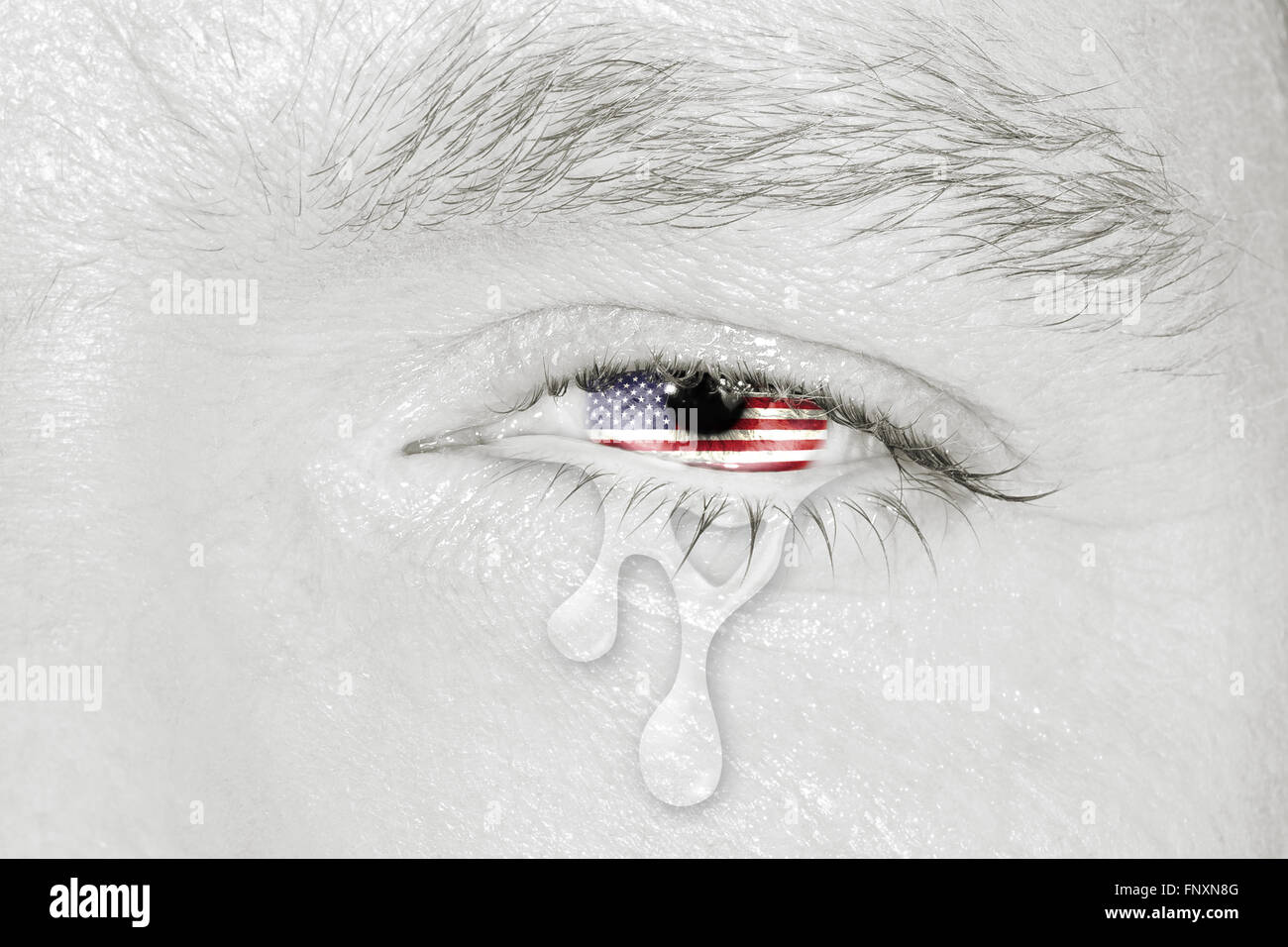 Les yeux de pleurer avec le drapeau américain Banque D'Images