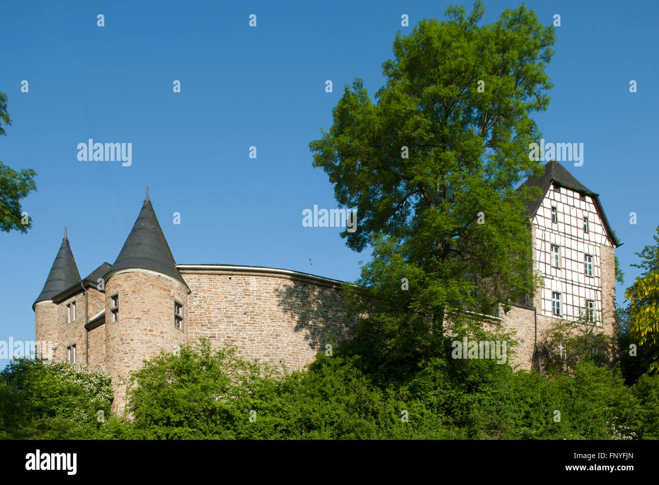 Deutschland, Nordrhein-Westfalen, Rhein-Sieg-Kreis, Gemeinde Ruppichteroth, Burg im Herrnstein Winterscheid commune française Banque D'Images