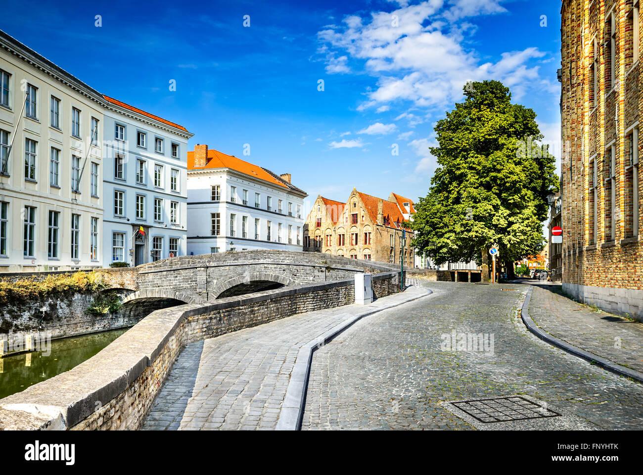Bruges, Belgique. Paysage avec de l'eau canal dans Brugge, 'Venise du Nord', rues de la région de Flandre orientale, Belgique Banque D'Images