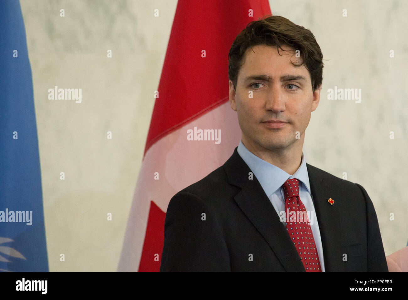 New York, États-Unis. Mar 16, 2016. Le premier ministre du Canada, Justin Trudeau parle lors d'une conférence de presse au siège de l'ONU. En parallèle avec sa participation à la 6Oth Session de la Commission de la condition de la femme, le premier ministre du Canada, Justin Trudeau, a tenu une conférence de presse à son arrivée au siège des Nations Unies. © Albin Lohr-Jones/Pacific Press/Alamy Live News Banque D'Images