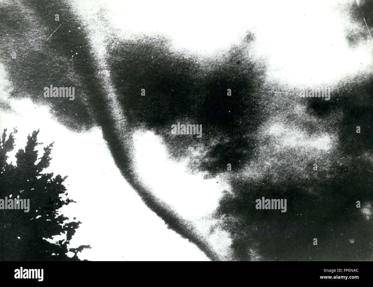 1962 - Tornado vu à Elmwood, New York © Keystone Photos USA/ZUMAPRESS.com/Alamy Live News Banque D'Images
