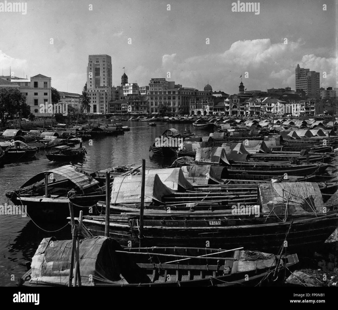 1962 - Singapour : La rivière qui sépare la ville de monde peut être vu dans de cette photos. © Keystone Photos USA/ZUMAPRESS.com/Alamy Live News Banque D'Images