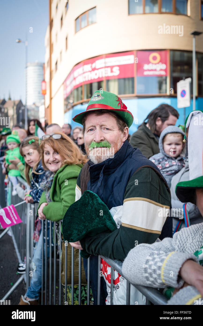 St Patrick's Day 2016 de Birmingham. Banque D'Images