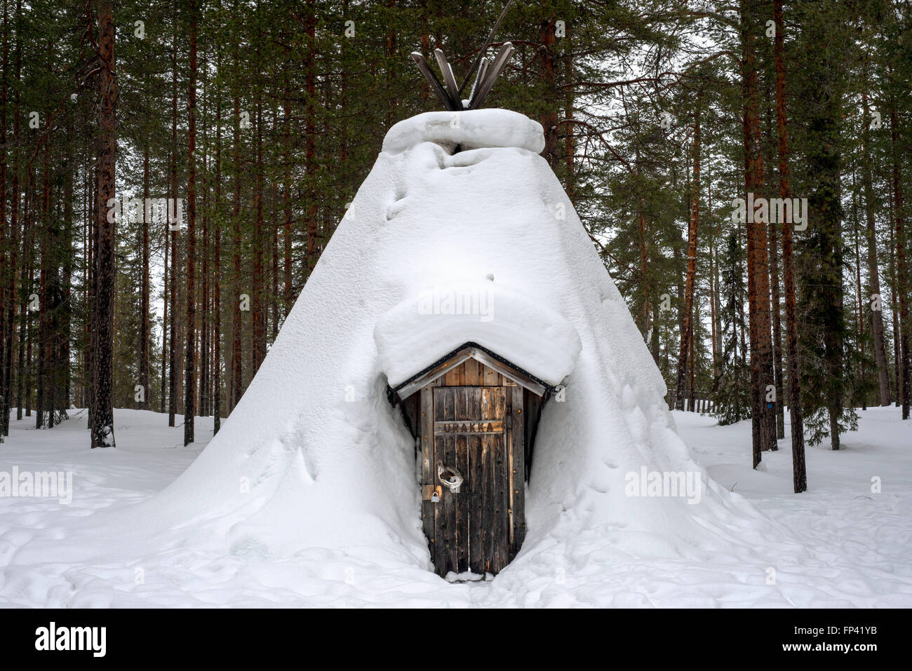 Salla, Laponie, Finlande. Huttes typiques. Huttes de gazon ont très les installations de base et il y a typiquement un poêle ou un foyer, et un d Banque D'Images