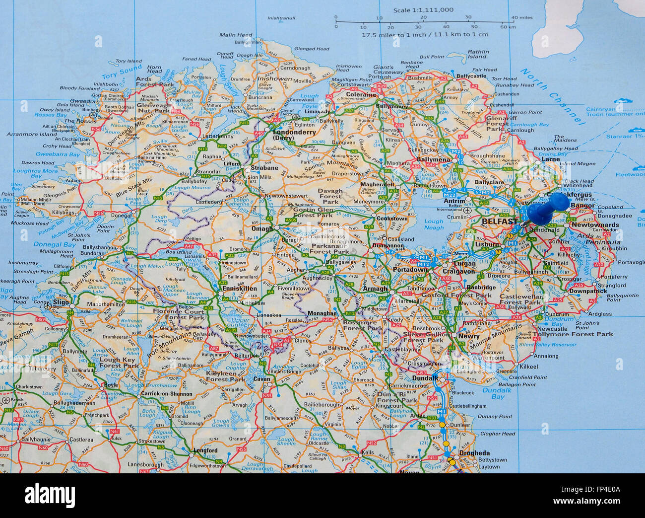 Carte Routiere De L Irlande Du Nord Avec Une Carte Indiquant L Axe De Belfast Dans Le Comte D Antrim La Capitale De L Irlande Du Nord Photo Stock Alamy Carte Routiere De L Irlande Du Nord Avec Une Carte Indiquant L Axe De Belfast Dans Le Comte D Antrim La Capitale De L Irlande Du Nord Photo Stock Alamy