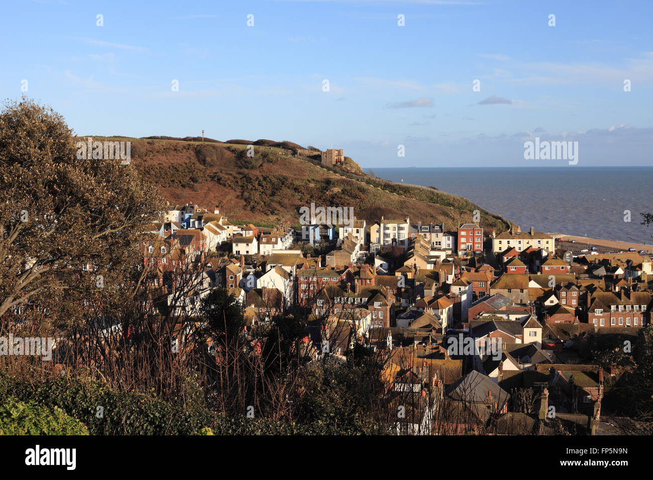La vieille ville de Hastings et de l'Est Hill vu de la West Hill, East Sussex, UK Banque D'Images