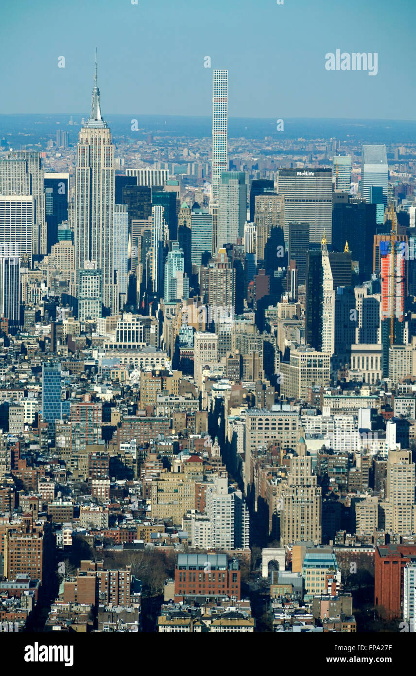 Vue aérienne de l'île de Manhattan face au nord d'un observatoire mondial au World Trade Center, Manhattan, New York City, USA Banque D'Images