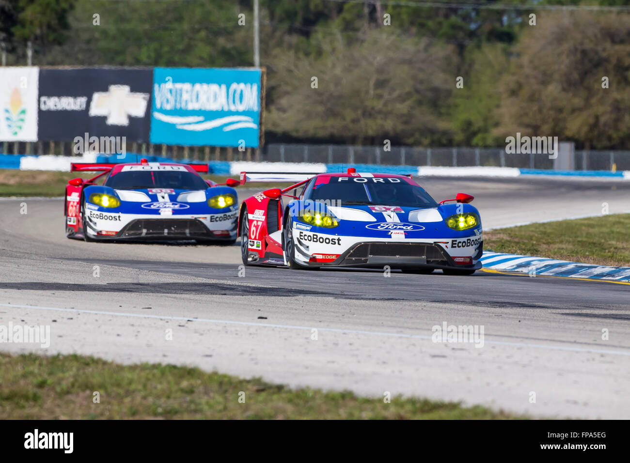 Sebring, en Floride, USA. Mar 17, 2016. Le Chip Ganassi Racing Ford GT courses à travers la tourne à la Mobil 1 12 Heures de Sebring Sebring International Raceway à Sebring, Floride. Credit : csm/Alamy Live News Banque D'Images