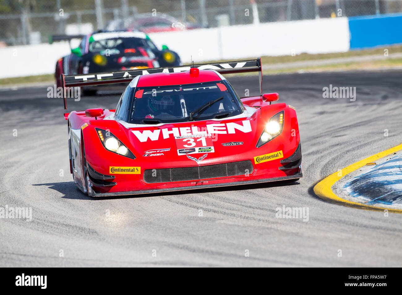 Sebring, en Floride, USA. Mar 17, 2016. L'action Express Racing Corvette DP par l'courses tourne à la Mobil 1 12 Heures de Sebring Sebring International Raceway à Sebring, Floride. Credit : csm/Alamy Live News Banque D'Images