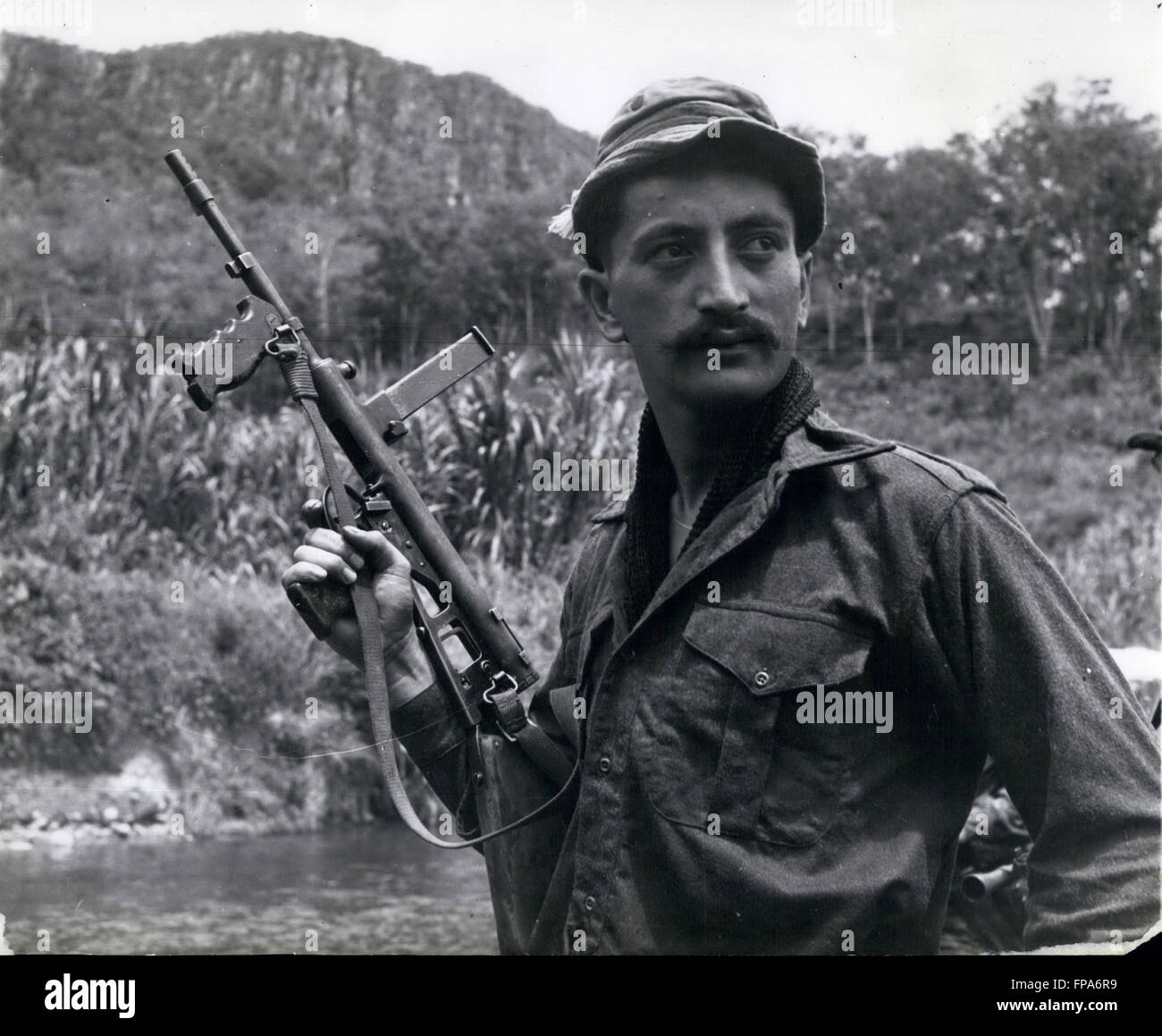 1962 - L'une des plus belles moustaches dans la jungle : Tpr Ta Stephens, de N.Auckland, a l'une des plus belles moustaches dans le régiment. Il a été dans la jungle pour deux ans et est un ancien combattant. © Keystone Photos USA/ZUMAPRESS.com/Alamy Live News Banque D'Images