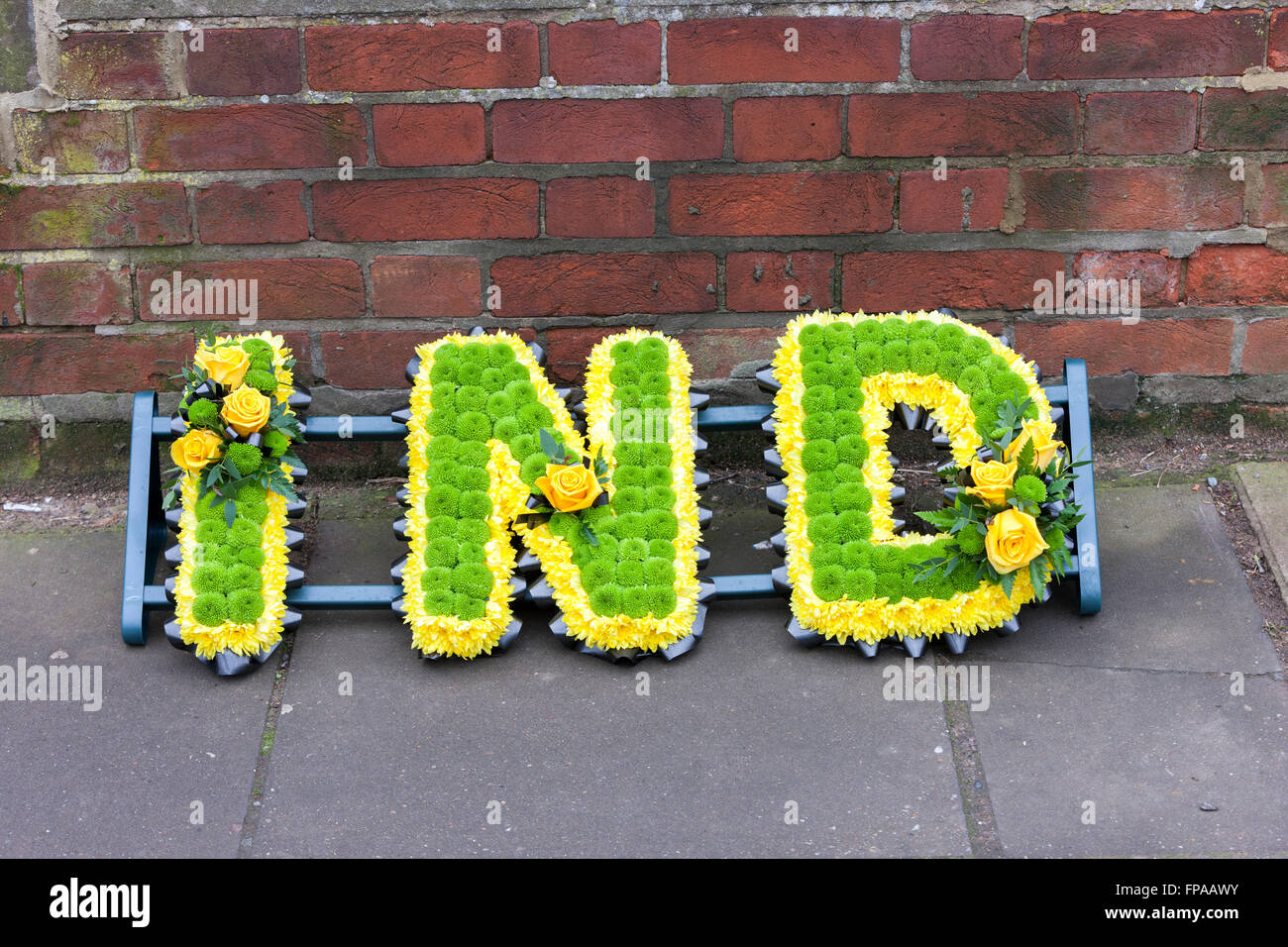 Northampton, Royaume-Uni. 18 mars, 2016. Park Avenue Methodist Church, Park Avenue Nord. La famille et les amis assister à un service commémoratif pour l'Inde Chipchase (qui a été assassiné le 31 janvier 2016) avant d'aller aux comtés d'un crématorium. Route de Towcester, Milton Malsor, Northampton pour sa crémation. Credit : Keith J Smith./Alamy Live News Banque D'Images