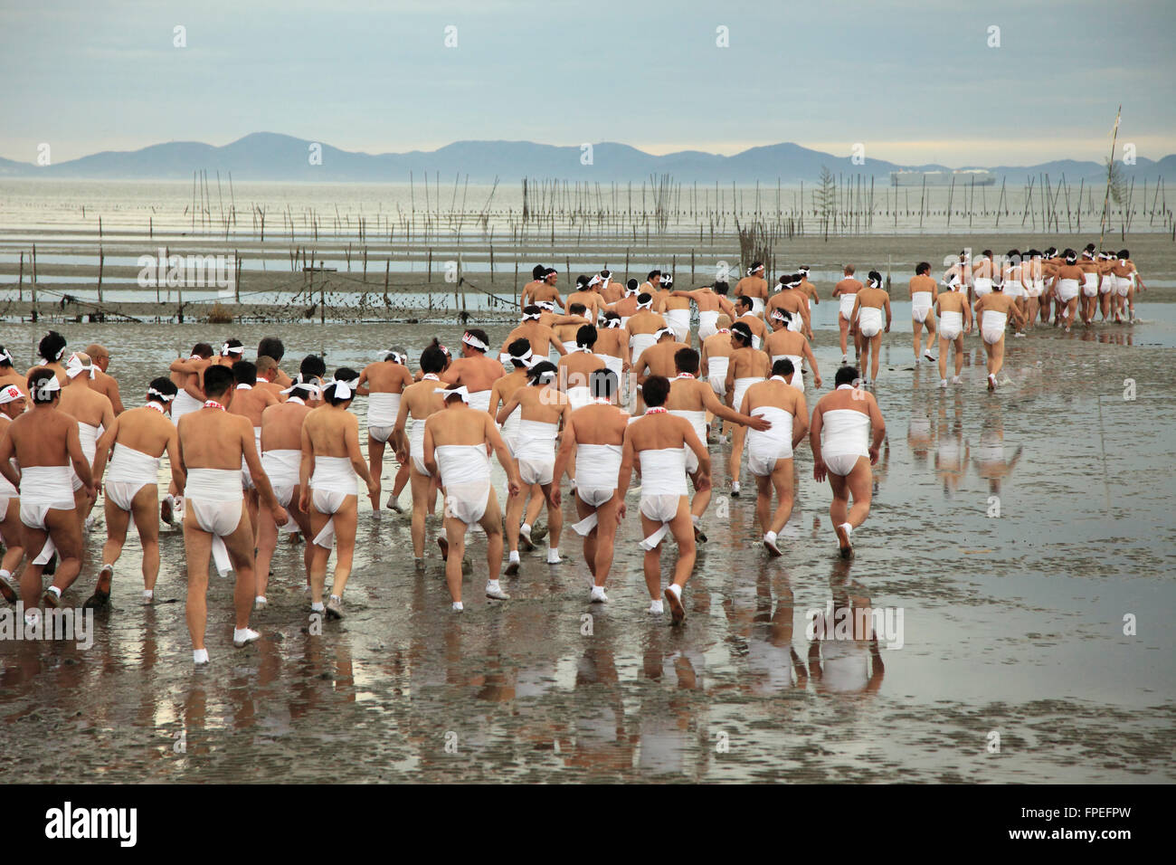 Le Japon, Nishio, Toba no Himatsuri, festival, de saints hommes, shin-otoko, tournant dans la mer, misogi, Banque D'Images