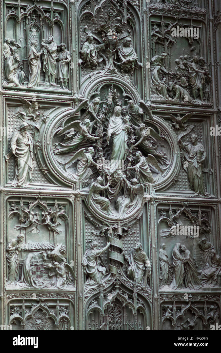 Détail de la porte principale de la cathédrale de Milan Banque D'Images
