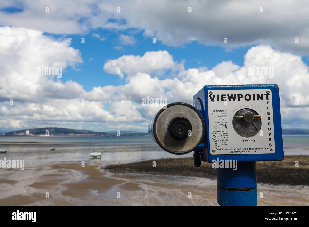 À la vue sur la Baie de Swansea à Swansea. Banque D'Images