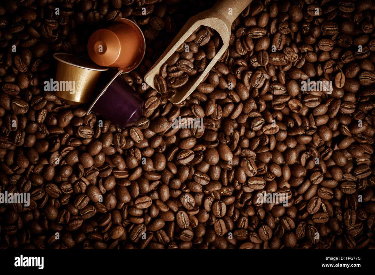 Capsule de café avec café en grains Banque D'Images