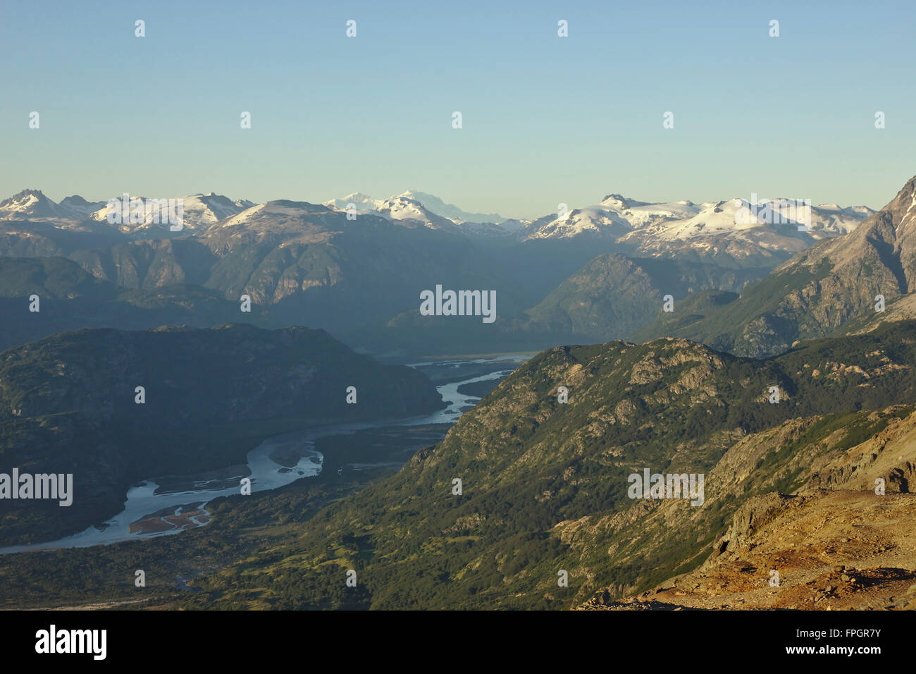 Vallée de Rio Ibanez, Cerro San Valentin à l'arrière, lumière du matin, Patagonie, Chili Banque D'Images