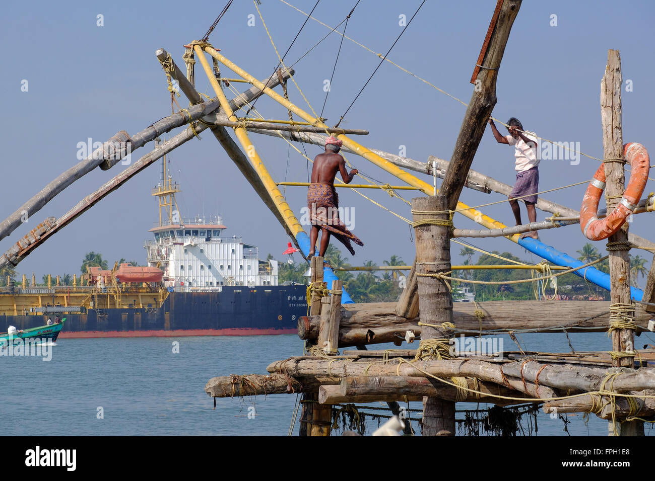 Les filets de pêche chinois à Kochi (Cochin), Kerala, Inde Banque D'Images