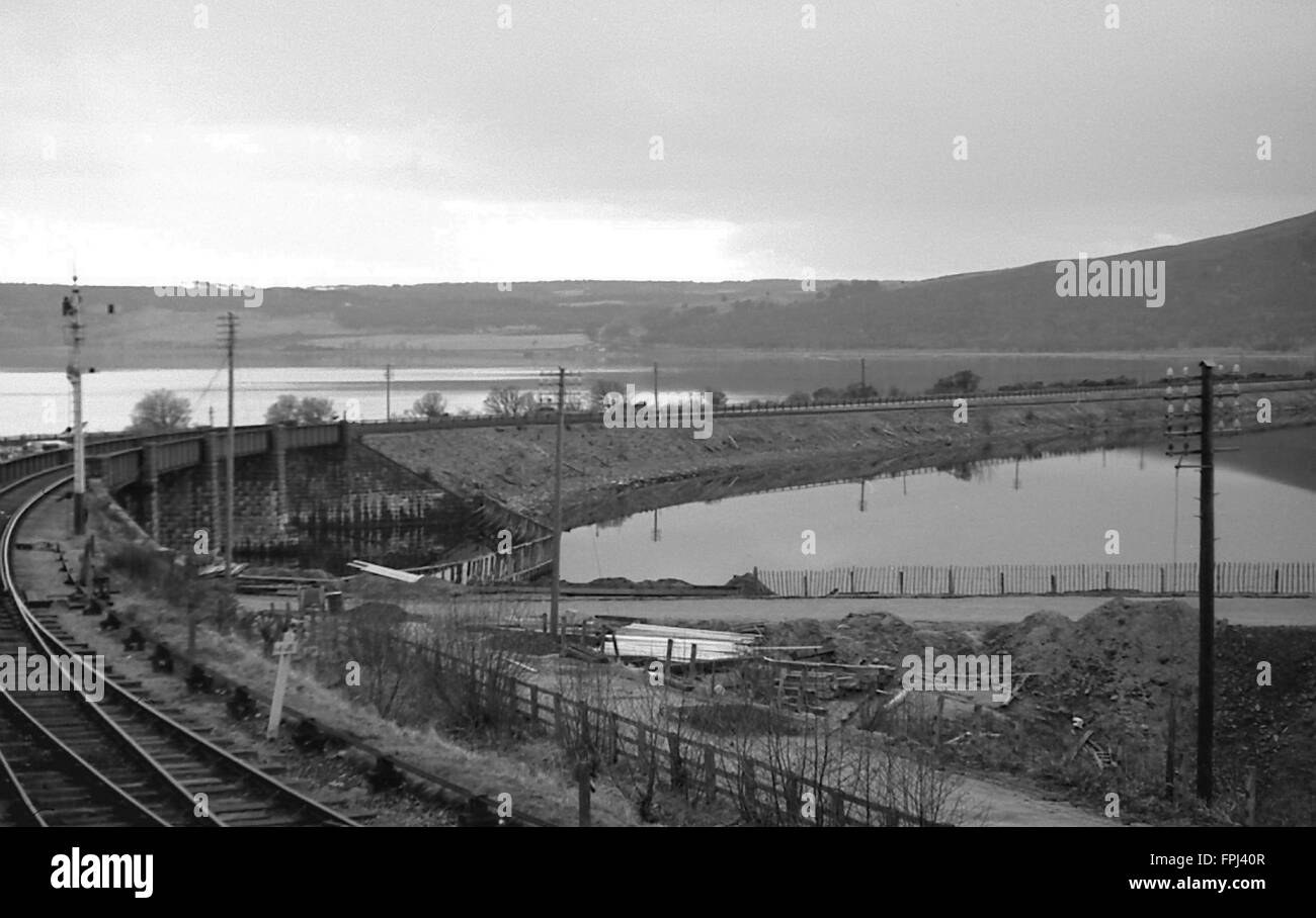 Le Tertre,portant le Dornoch embranchement sur l'ex Highland Railway en LMS jours vu du monticule Junction Banque D'Images