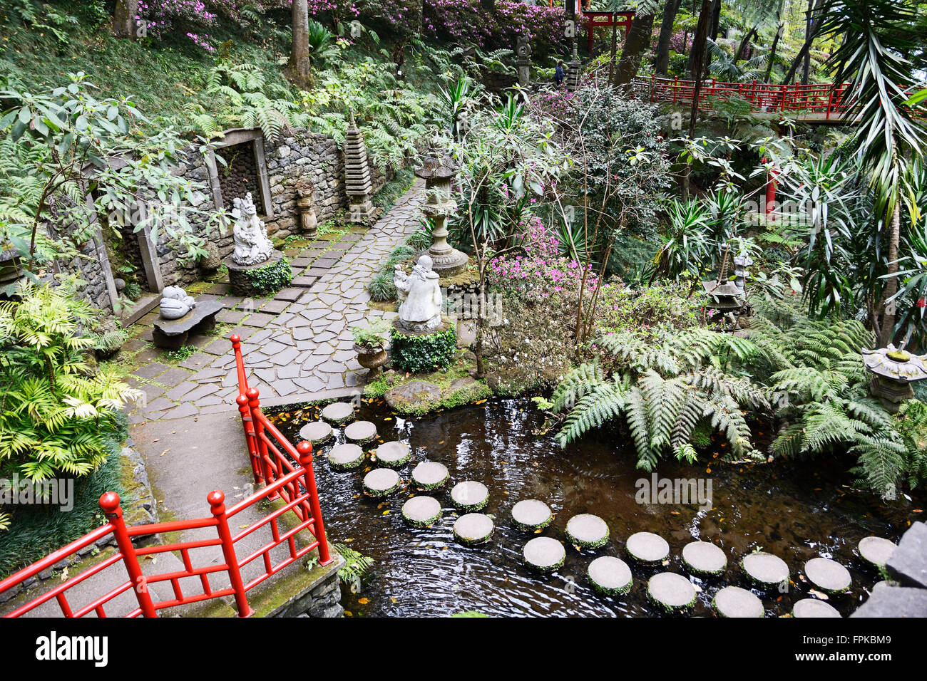 Funchal, jardin chinois dans le jardin tropical monte Banque D'Images
