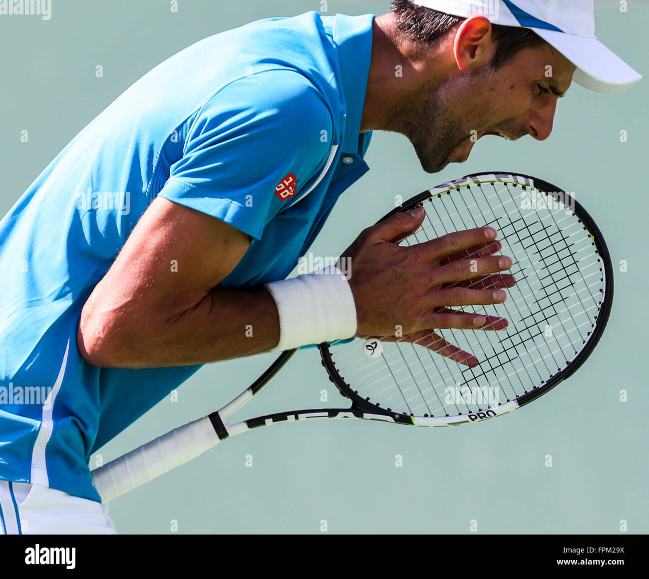 Indian Wells, en Californie, aux Etats-Unis. Mar 19, 2016. Novak Djokovic la Serbie de célèbre pendant la demi-finale des célibataires hommes contre Rafael Nadal de l'Espagne au BNP Paribas Open de tennis à Indian Wells (Californie) aux États-Unis, le 19 mars 2016. Djokovic a gagné 2-0. © Zhao Hanrong/Xinhua/Alamy Live News Banque D'Images