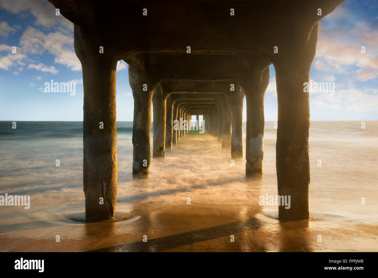 Manhattan Beach Pier au coucher du soleil. Manhattan Beach, Californie Banque D'Images