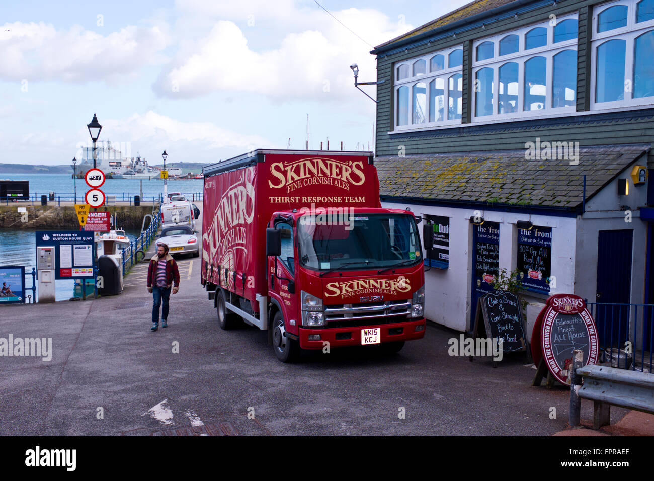 Le port de Falmouth, chantier naval, les navires de croisière,plaisir,bateaux,contributeur à l'économie de la ville de la bière,livraison,Cornwall,UK Banque D'Images