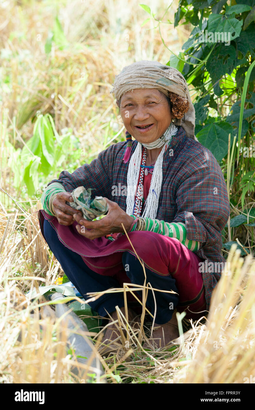 Asie, Asie du Sud-est, Thaïlande, Chiang Mai, Pai, Karen femme du Black Karen Group Banque D'Images