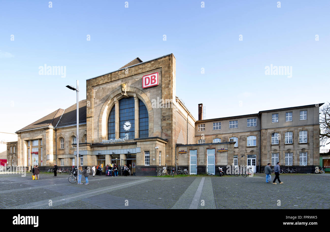 La gare ferroviaire centrale, Mönchengladbach, Rhénanie du Nord-Westphalie, Allemagne Banque D'Images