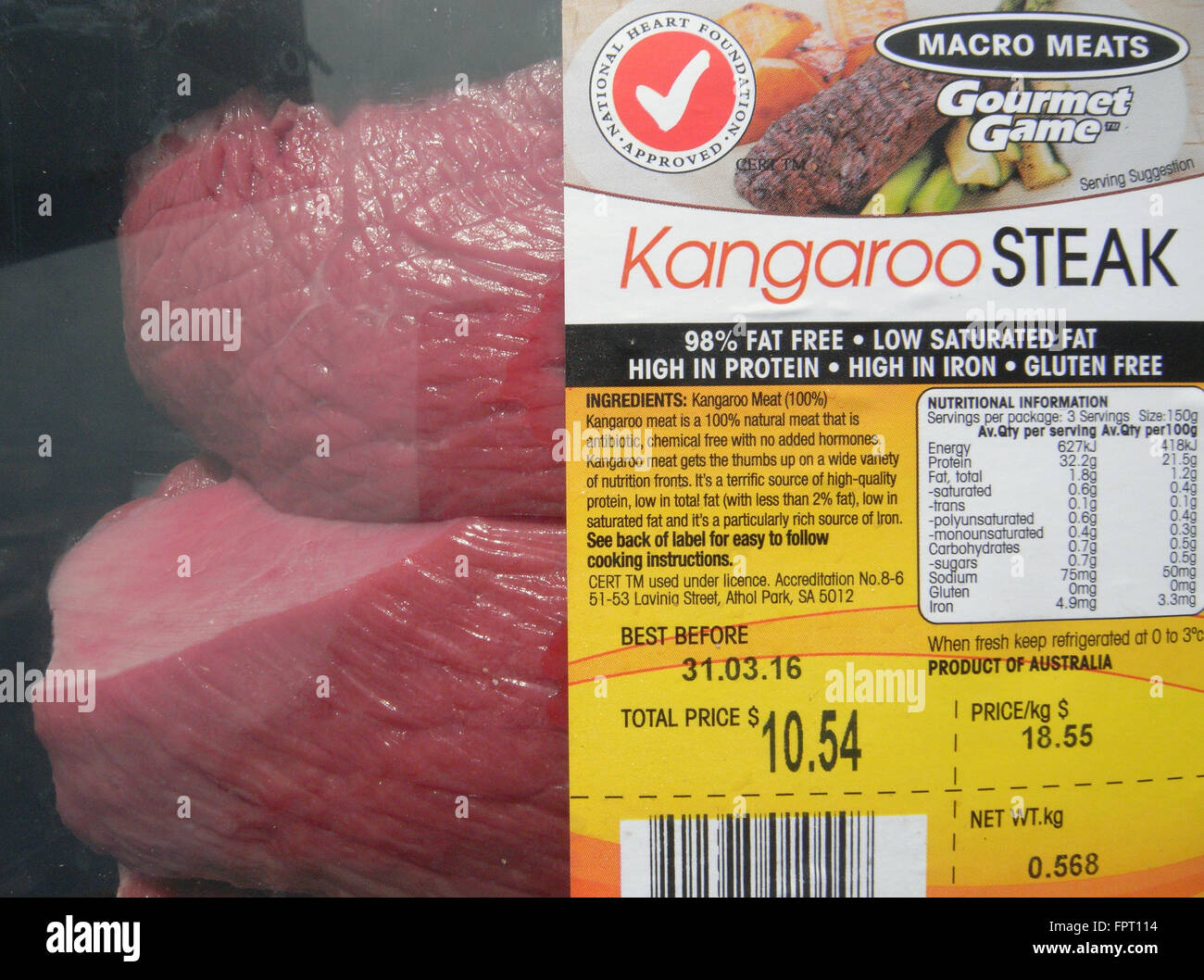 Détail de jeu Gourmet steaks de kangourou de marque en vente en supermarché, l'ouest de l'Australie. Pas de PR Banque D'Images