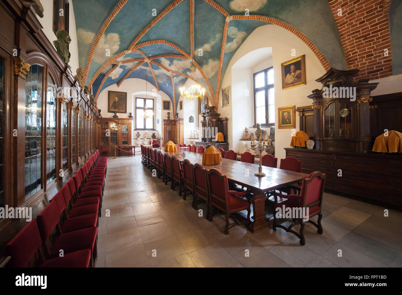 Pologne, Krakow (Cracovie), le Collegium Maius, Jagiellonian University Museum intérieur, Pedicure - salle de la bibliothèque Banque D'Images