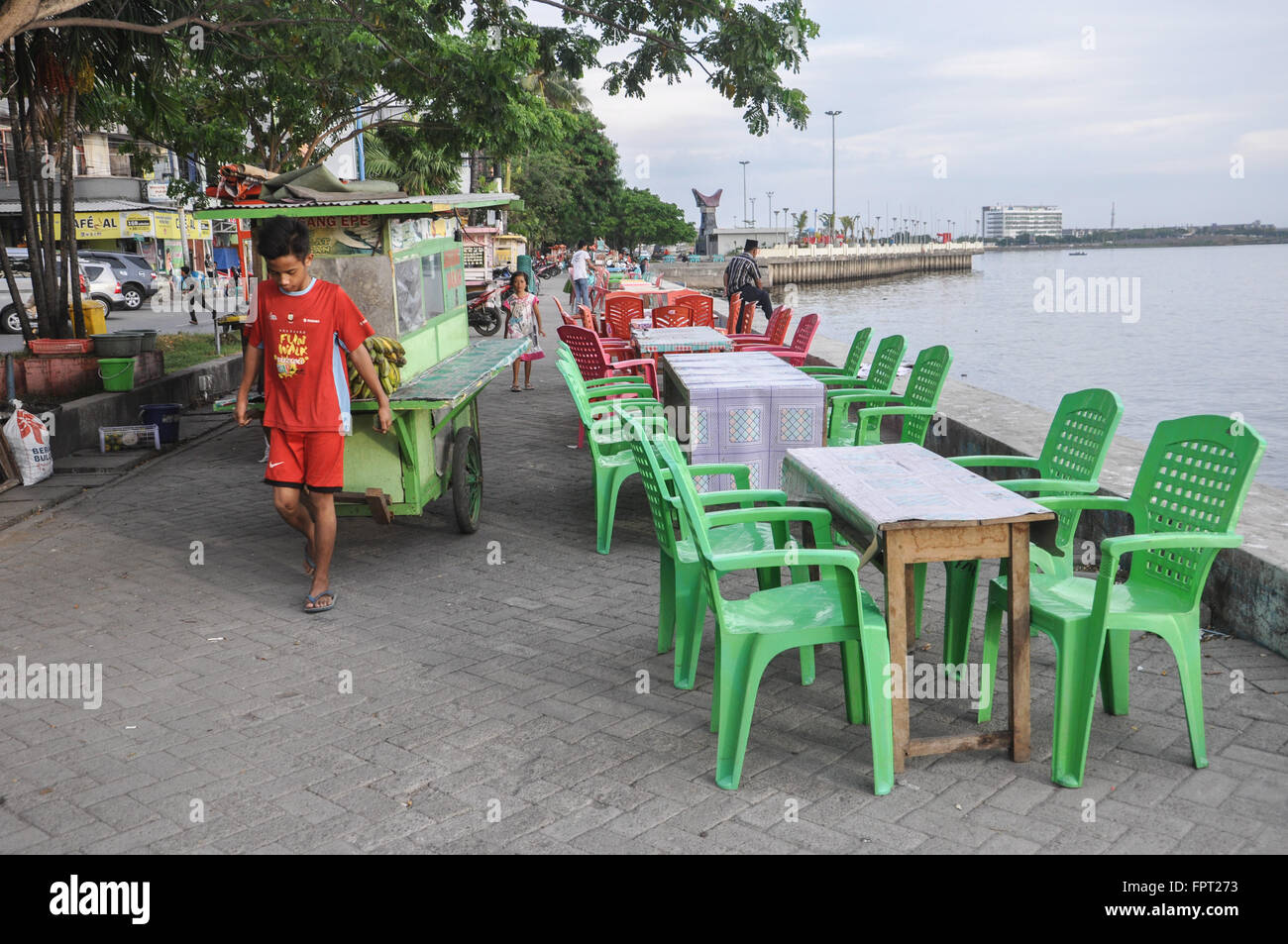 Vie quotidienne à la plage de Losari à Makassar, Indonésie Banque D'Images