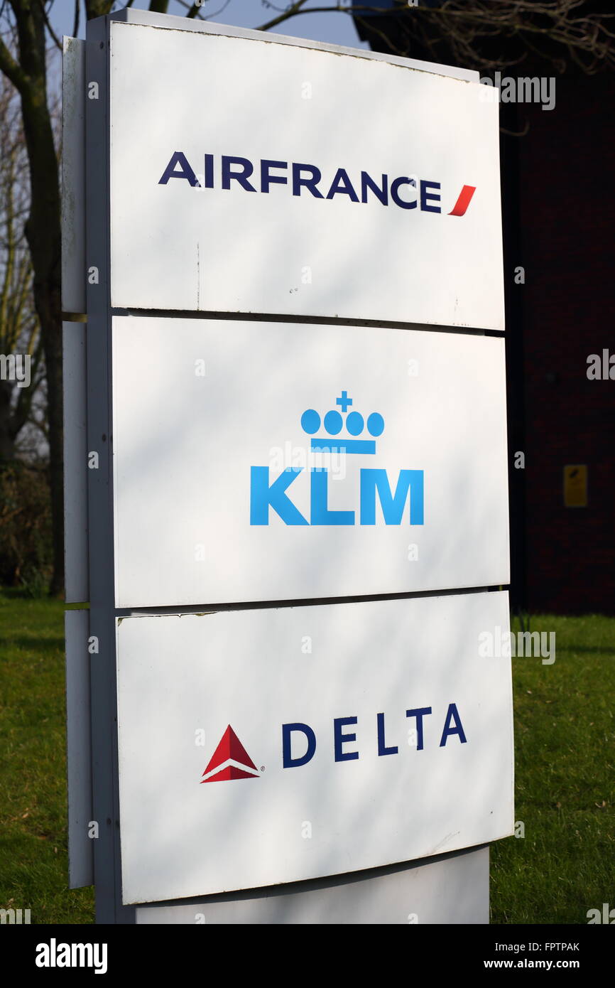 Signer en face de d'Air France, KLM et Delta Airlines à l'aéroport de Heathrow, Londres, UK Banque D'Images