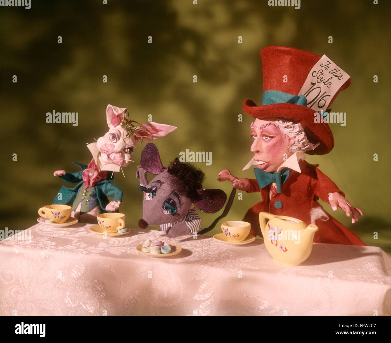 Thé du Chapelier fou d'ALICE AU PAYS DES MERVEILLES personnages littéraires March Hare Mad Hatter Banque D'Images