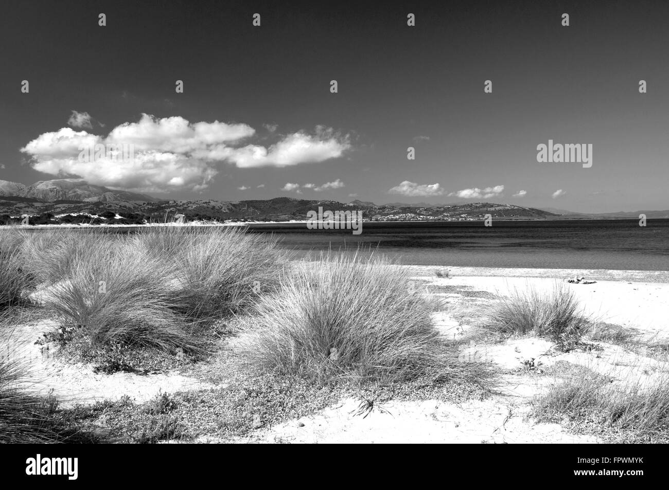 Siniscola,Sardaigne,Italie, 10/2012. Dunes de sable de la plage de Capo Comino dans une journée ensoleillée Banque D'Images