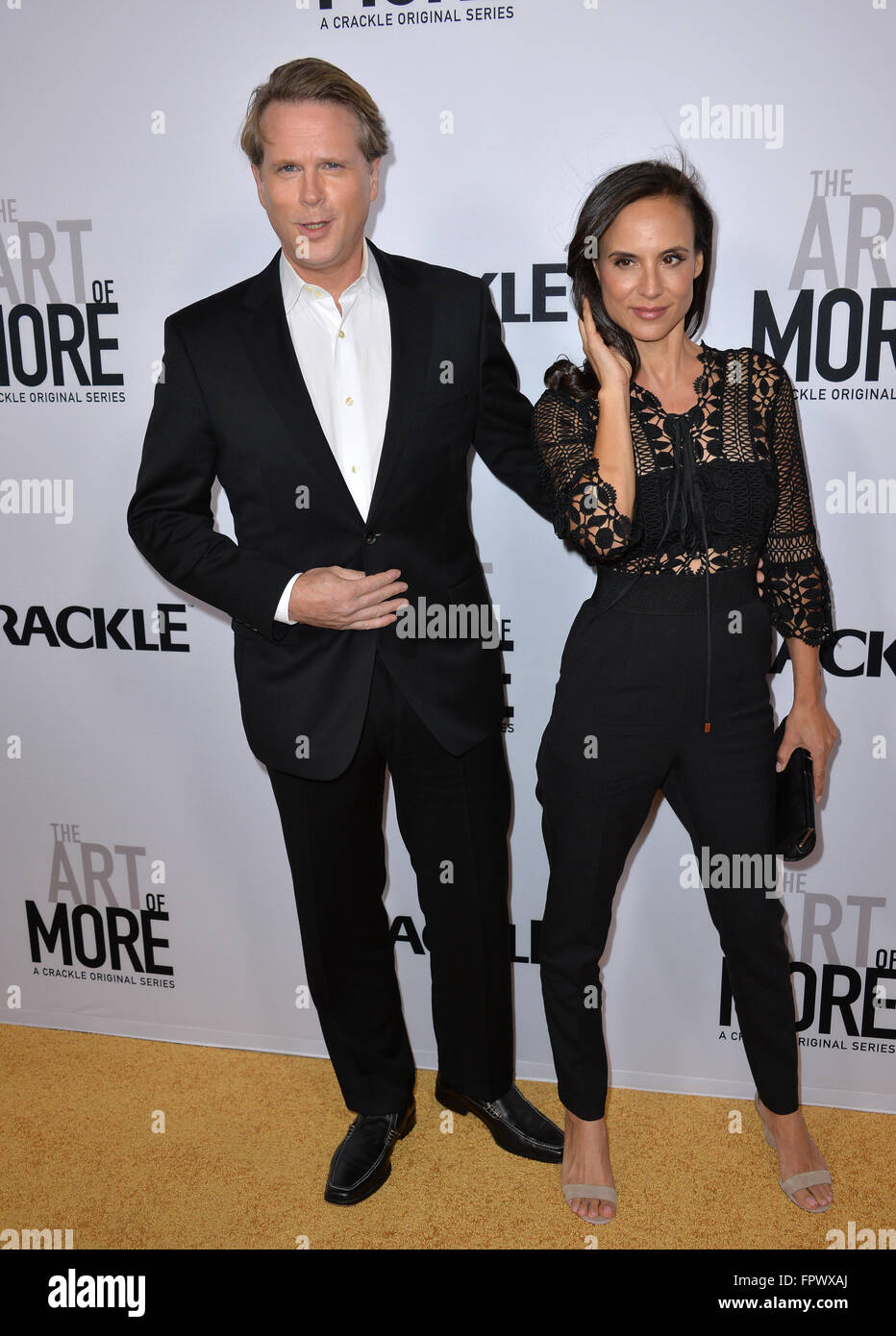 LOS ANGELES, CA - le 29 octobre 2015 : Cary Elwes & épouse Lisa Marie Kurbikoff au Los Angeles premiere pour Crackle's "l'art de plus à des studios Sony Pictures, Culver City. Banque D'Images
